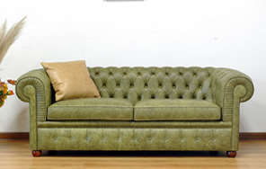sofa chesterfield 2 lugares